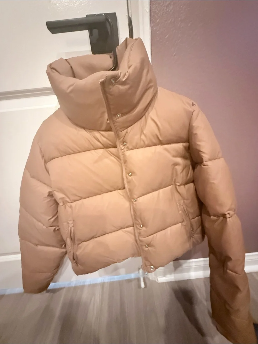 Alo Women's Cropped Puffer Jacket - Toasted Almond Limited Edition - Small